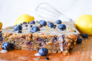 Read more about the article Blueberry Lemon Poppy Loaf