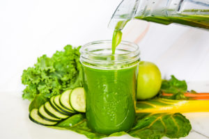 Read more about the article Easy Detox Green Juice